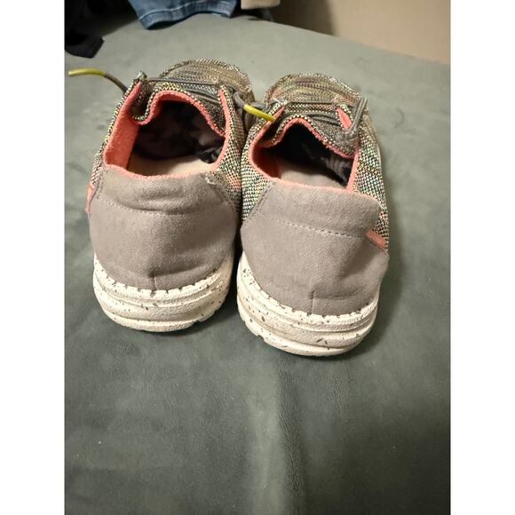 size 8 HeyDude Wendy Sox multicolor shoes - Picture 5 of 6